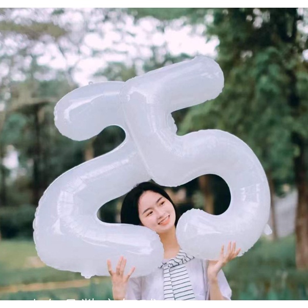Bong Bóng Số Tuổi Trang Trí Sinh Nhật Màu Trắng có kèm ống hút