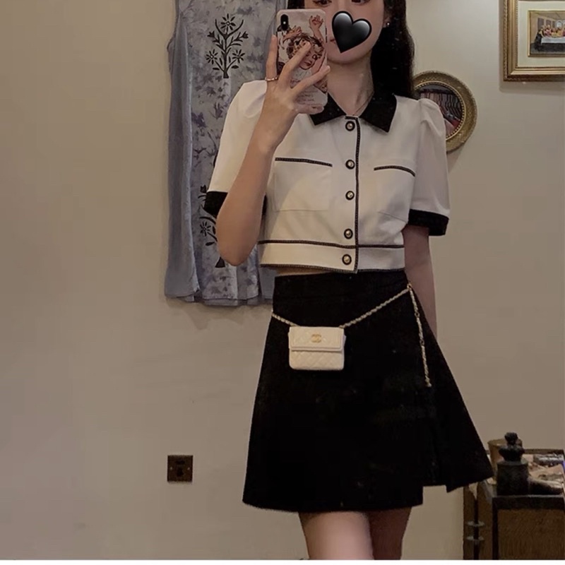 Áo croptop viền đen sang chảnh | BigBuy360 - bigbuy360.vn
