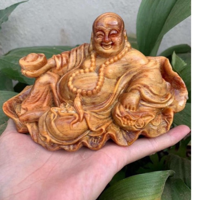 Tượng di lạc ngồi lá sen làm bằng gỗ huyết long- đăt trên oto bàn làm việc- tặng vòng đeo tay