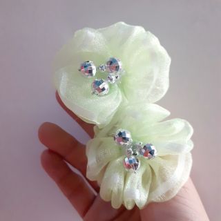 Một cặp cột tóc vải đính hoa cho bé (được chọn màu)