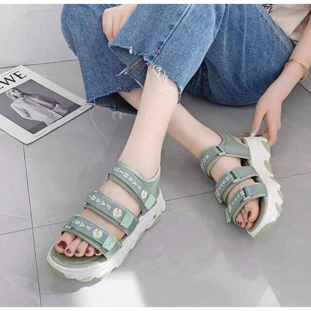 Giày sandal học sinh ba quai thêu hình hoa cúc chất đẹp siêu hot
