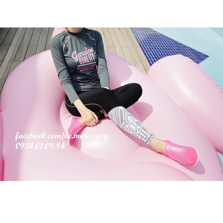 Đồ bơi dài tay Hàn Quốc xám đen | BigBuy360 - bigbuy360.vn