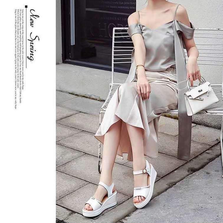 Xăng đan Đế Dày Mềm Mại Thoải Mái Tăng Chiều Cao Thời Trang Mùa Hè Cho Nữ