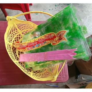 1 Bộ Giỏ TRUNG + Bao kiếng + nơ + dán Chúc mừng