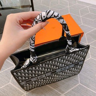 Túi Xách Công Sở Kèm Khăn Size 35