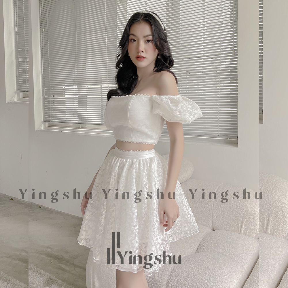Set áo croptop cúp ngực tay phồng mix cùng chân váy ngắn dáng xòe
