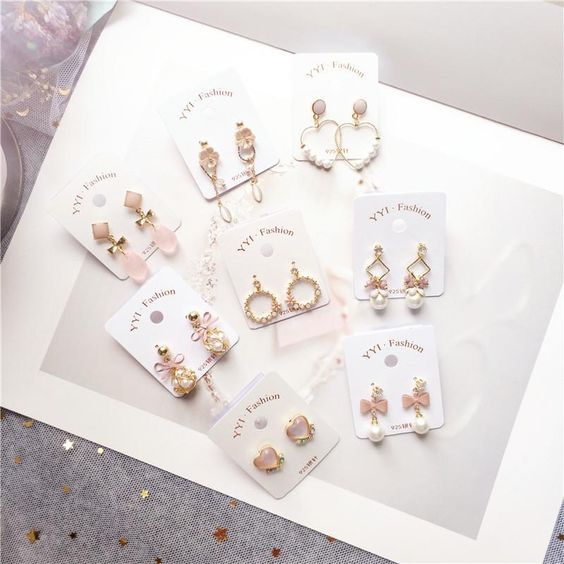 Tag treo bông tai vintage , thiết kế theo yêu cầu