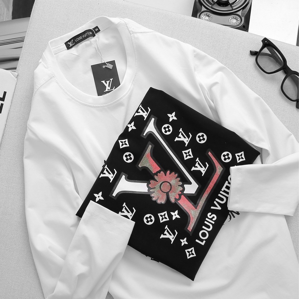 Áo phông dài tay in logo LV cùng nhiều hoạt tiết áo, chất liệu 100% cotton với 2 màu áo đen và trắng | BigBuy360 - bigbuy360.vn