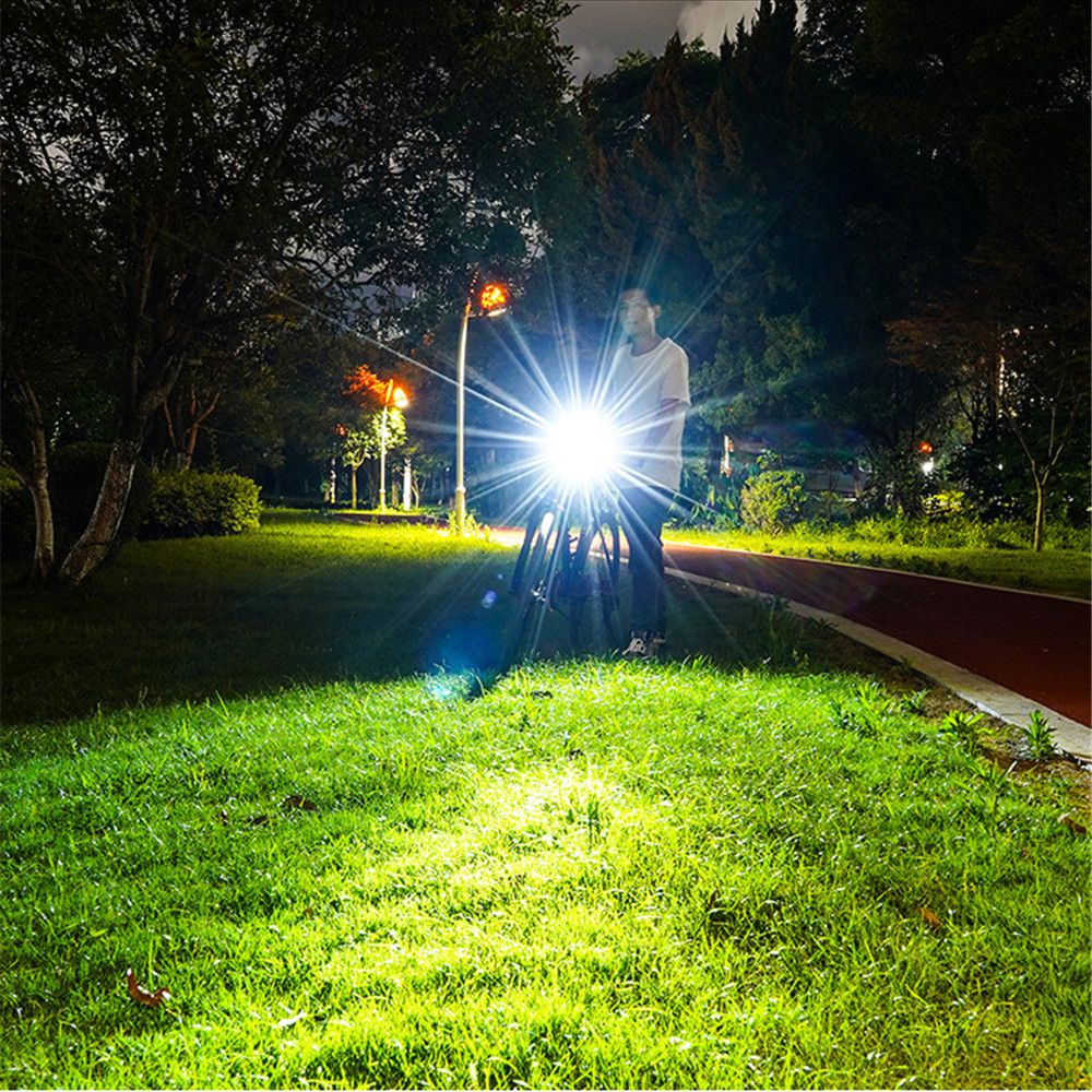 Đèn pha LED bằng hợp kim nhôm chống thấm nước tiện dụng cho xe đạp leo núi