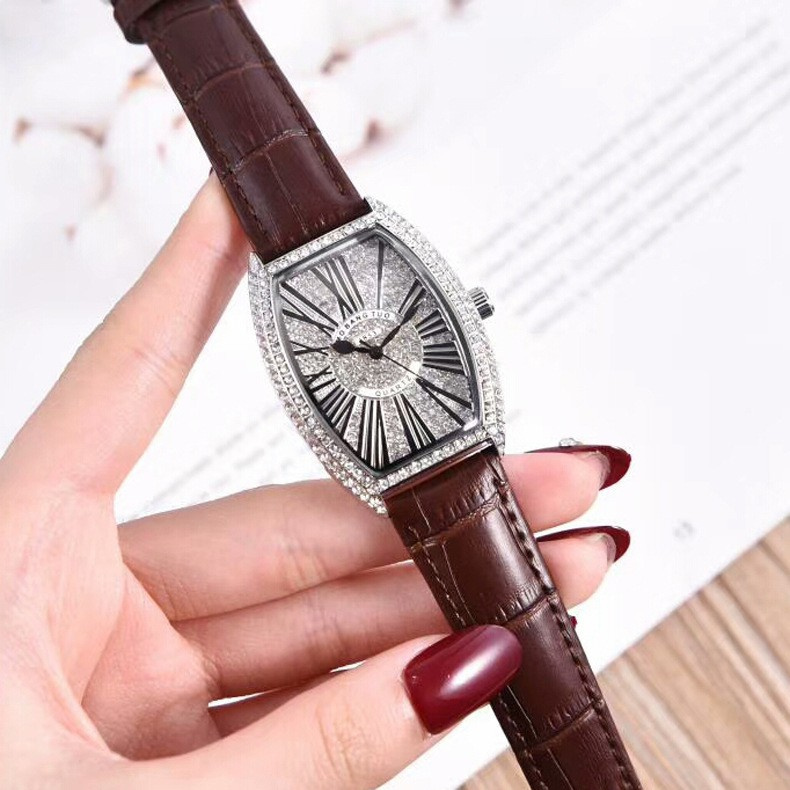Boutique 2018 Brand Fashion Waterproof Stars Leather Watch Women's Watch Foreign Trade High-End Style Quartz Watch