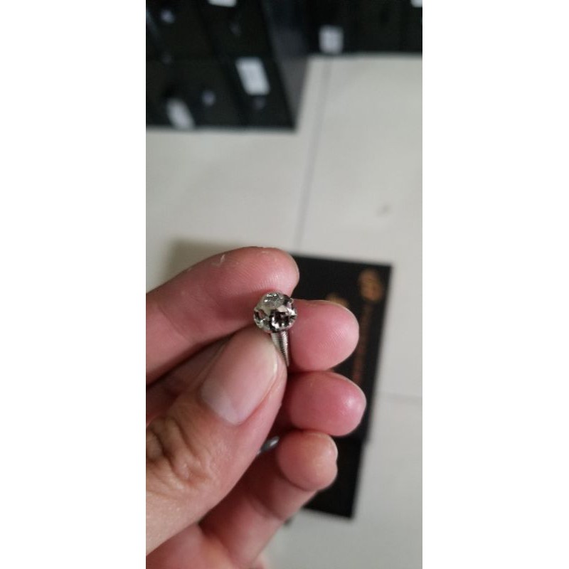 ốc nắp dầu salaya