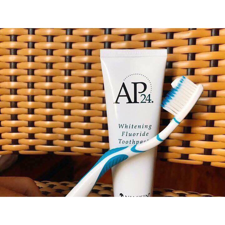 Kem đánh răng AP24