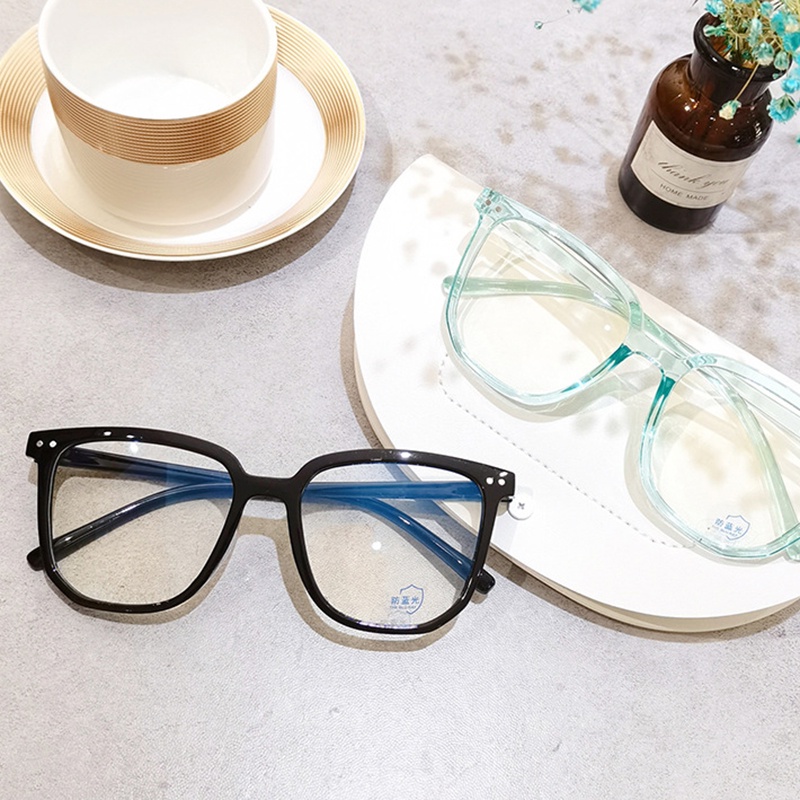 V-shaped glasses frame with square eyes plastic material, beautiful fashion for men and women