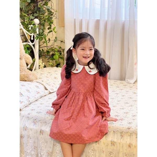 Váy MILAM dài tay chất thô cà bông cổ thêu bé gái