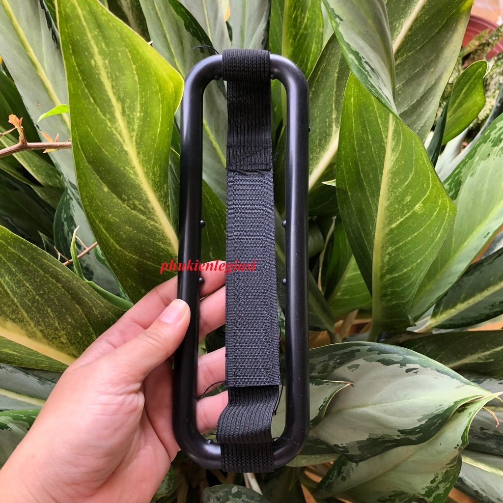 Kệ treo hộp khăn giấy tiện dụng trên xe hơi