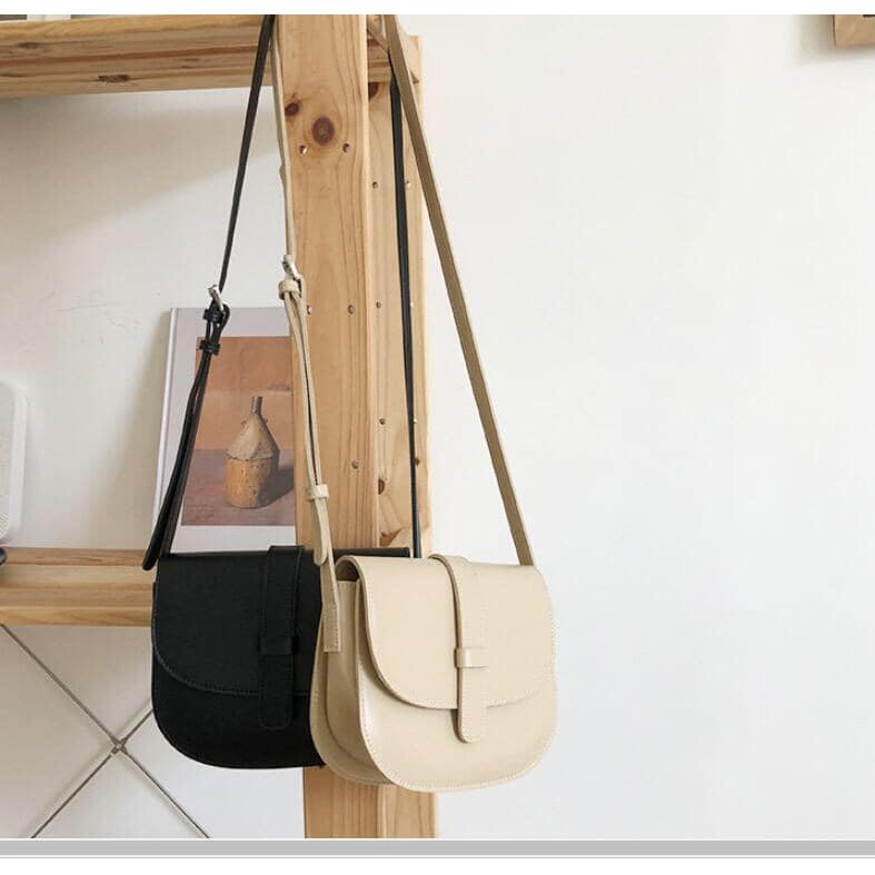 Túi bầu khuy, chất cực thích, dáng xinh dễ phối đồ