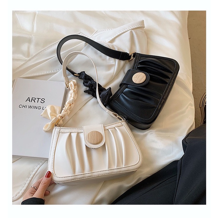 Túi xách đeo chéo nữ giá rẻ đẹp đi chơi phong cách thời trang hàn quốc dễ thương cute DC406