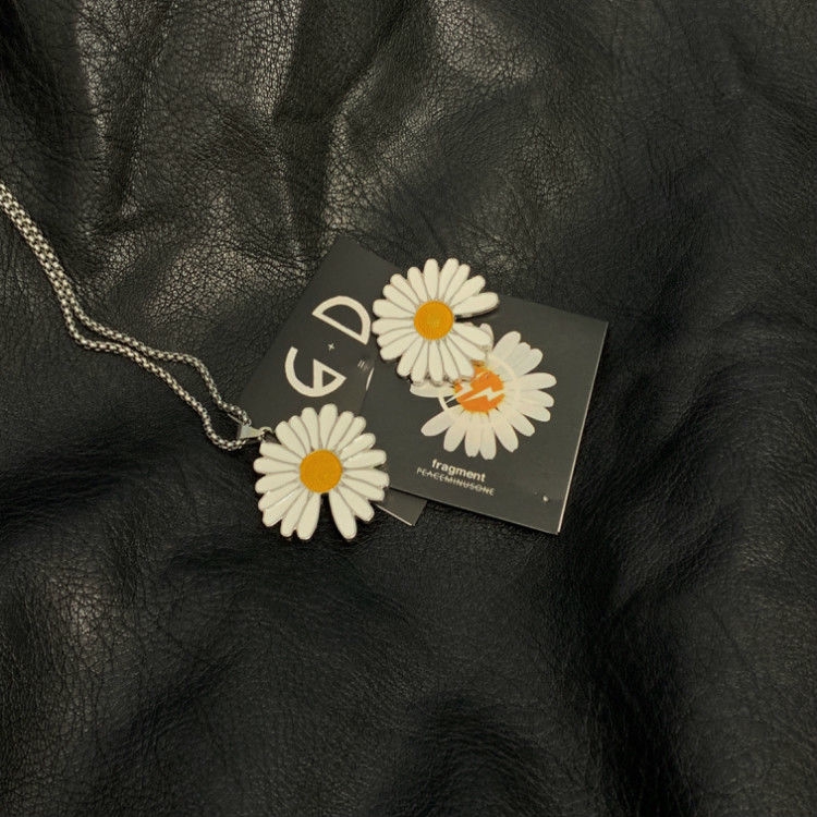 Dây Chuyền Hợp Kim Mặt Hình Hoa Cúc Nhỏ Xinh Xắn