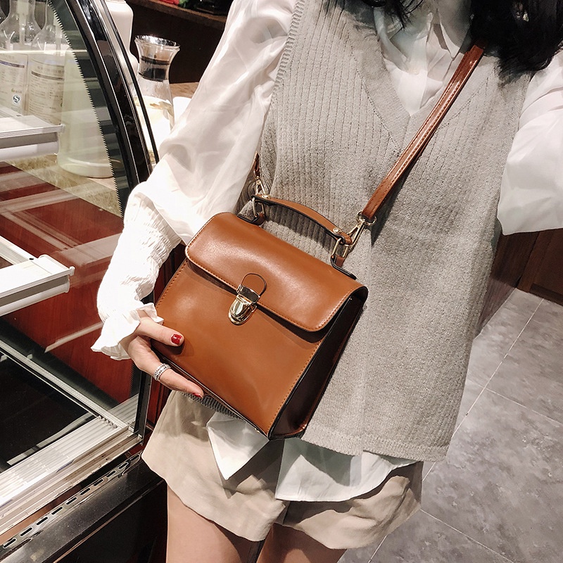 IELGY Túi Đeo Chéo Da Bóng Thiết Kế Đơn Giản Phong Cách Retro Dành Cho Nữ