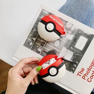 Hộp đựng và bảo vệ tai nghe AirPods hình Pokeball