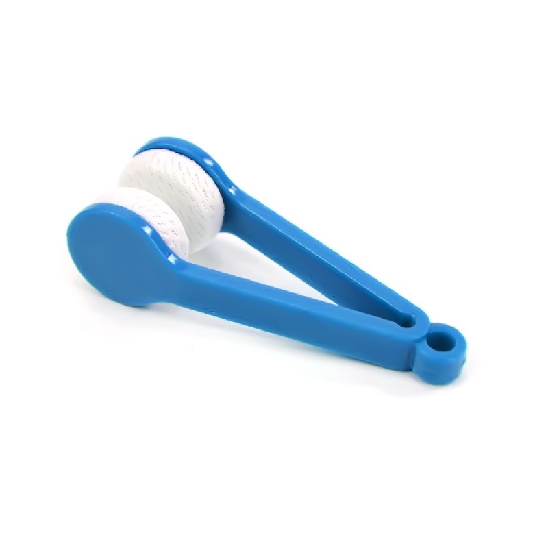 Dụng cụ vệ sinh mắt kính mini tiện dụng