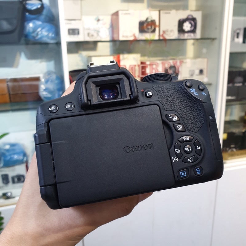 Máy ảnh Canon 750D cũ kèm kit 18-55mm