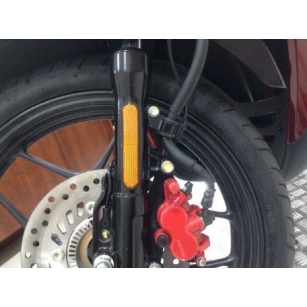 Mắt mèo dán phuộc phản quang ( giá 1 đôi ) (loại dài)