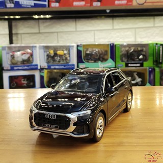 Mô hình hợp kim xe ô tô Audi Q8 tỉ lệ 1:24 màu đen
