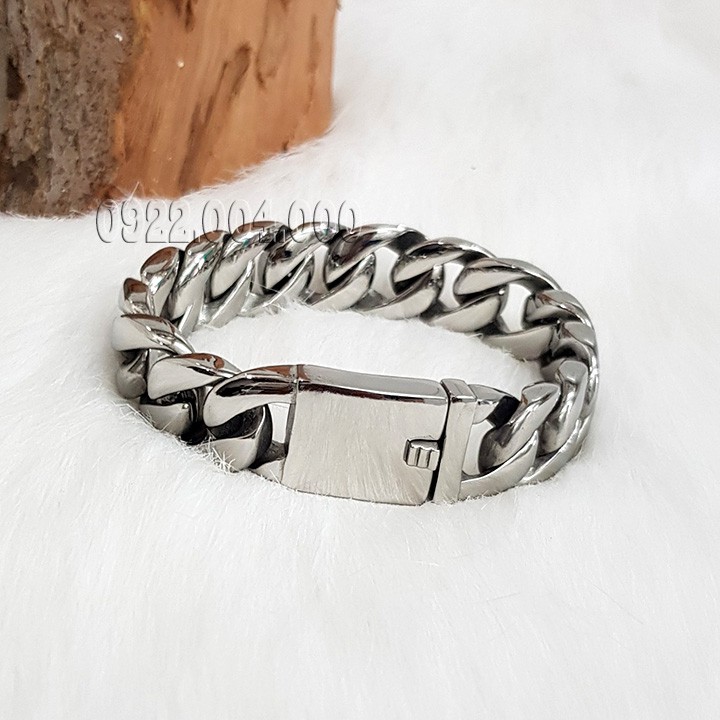 Lắc tay nam cỡ lớn