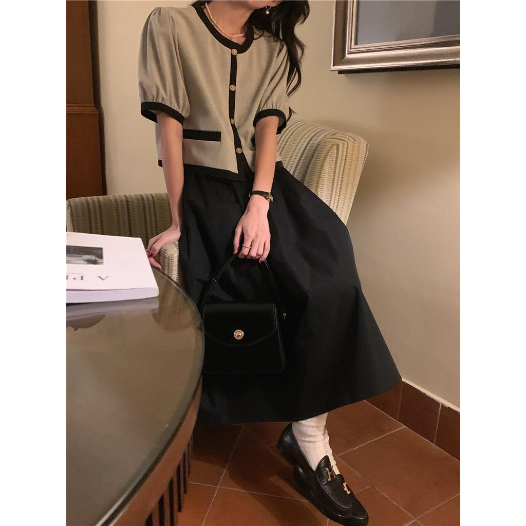 Set Áo Tay Ngắn Cổ Tròn Màu Sắc Tương Phản Phối Chân Váy Chữ A Thời Trang 61280