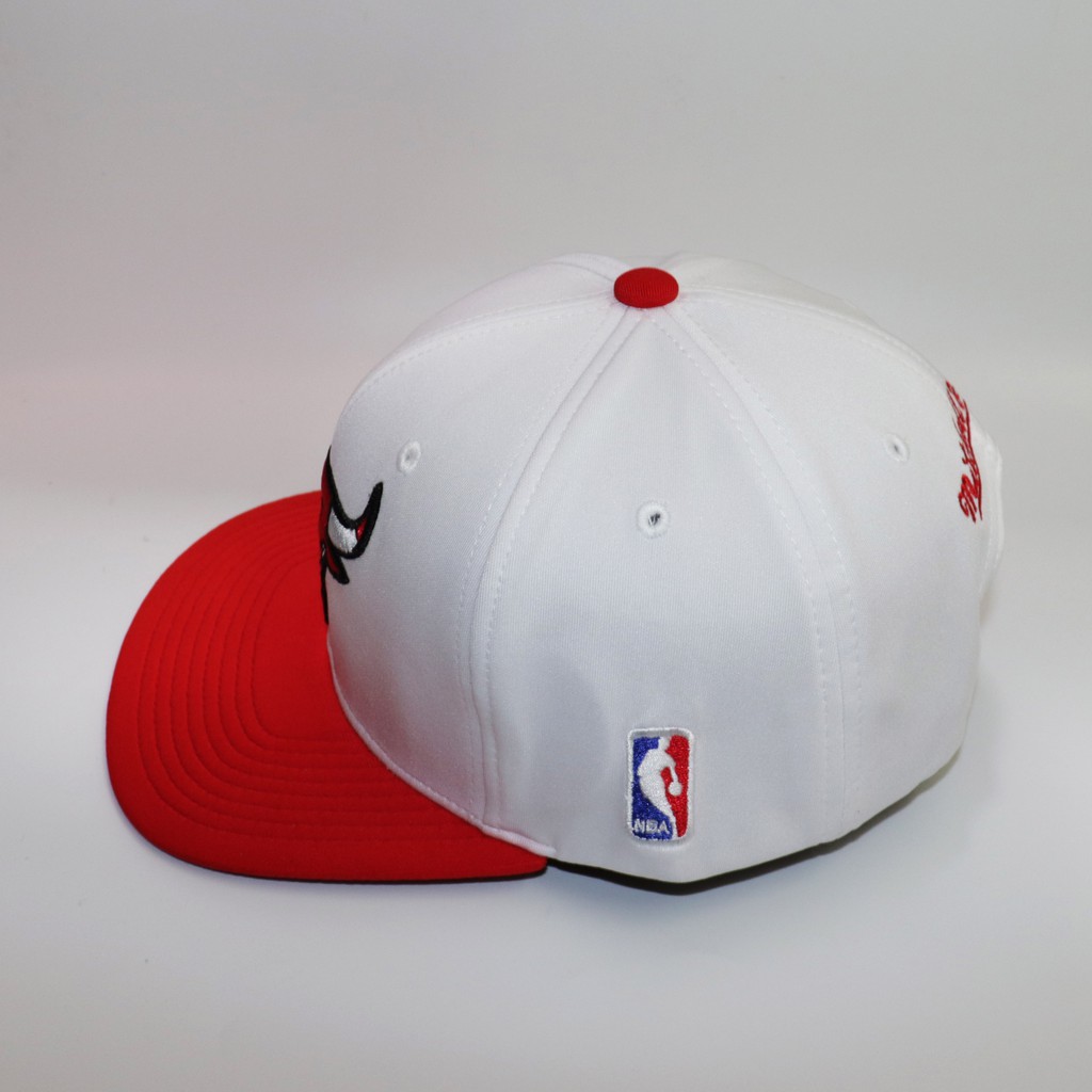 Nón Snapback Bulls Chicago Trắng Kết Đỏ 2021.