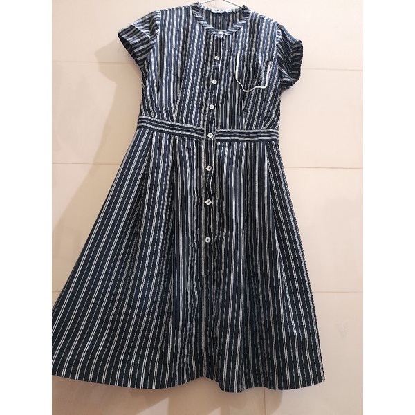 váy kẻ Nem size S