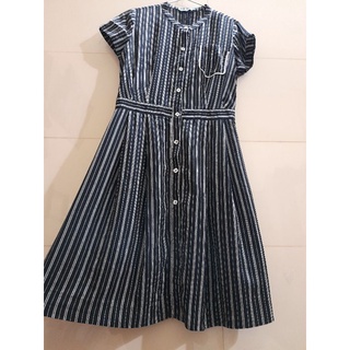 Váy kẻ nem size s