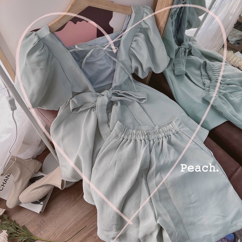 Set áo gấm hở lưng tay phồng short lưng thun