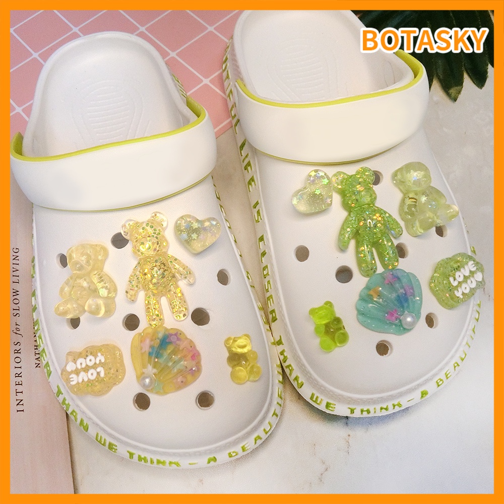 1 Bộ 6 Phụ Kiện Trang Trí Giày Crocs Hình Chú Gấu Đính Kim Sa Xinh Xắn