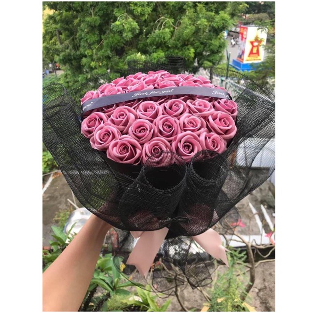 Bó Hoa Hồng Sáp Thơm 50 Bông - Phối Lưới Ren Bắt Mătz