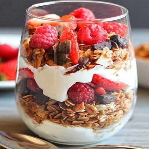 Granola siêu Hạt 500gr, Ngũ cốc giảm cân thêm Macca, Óc chó đỏ, Dâu tây