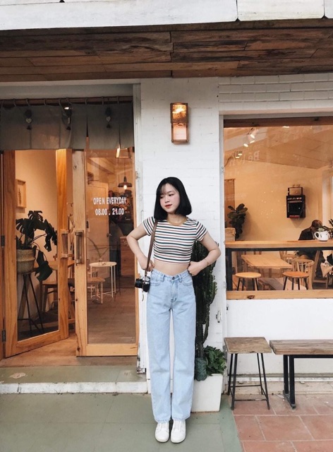 Quần jean nữ ống rộng dài màu đậm và nhạt