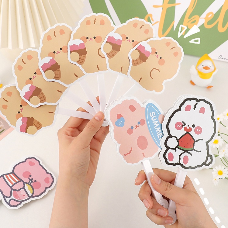 Quạt Nhựa Mini Cầm Tay Gấp Gọn Họa Tiết Hoạt Hình Dễ Thương Cho Học Sinh