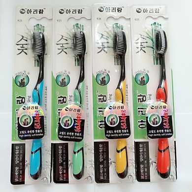 Bàn Chải Đánh Răng Than Tre Hoạt Tính MINISHOP B314