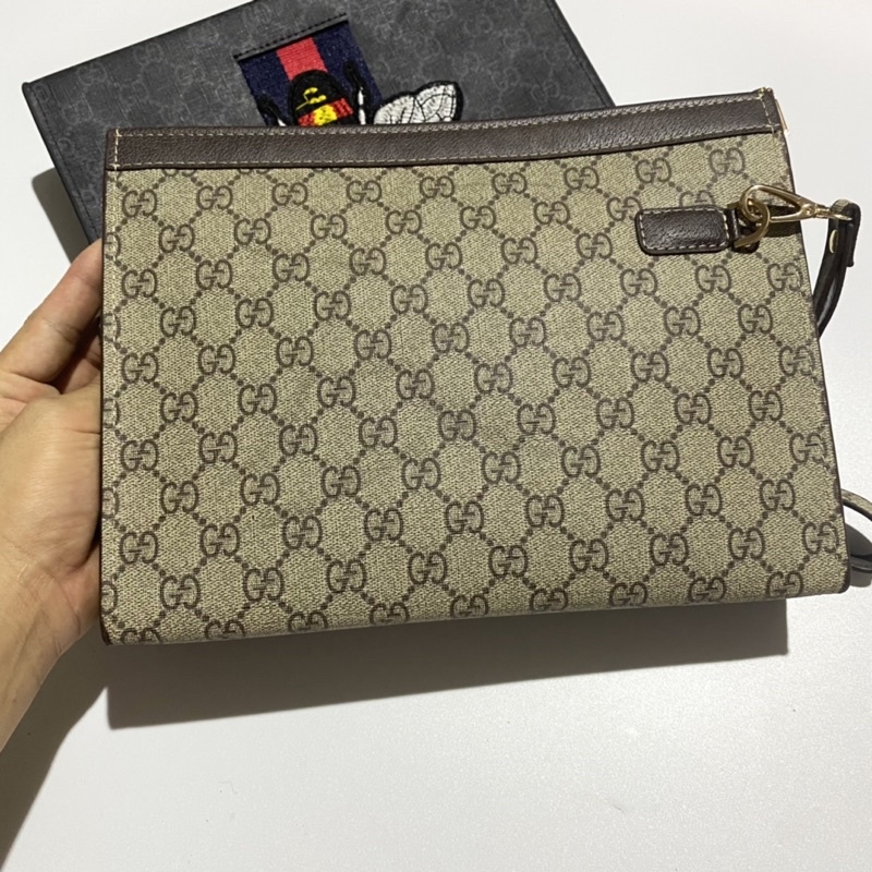 Ví kẹp nách, cầm tay gc da lộ dập Vân thêu ong khoá zip hàng Fullbox.