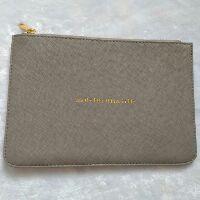 Túi dáng clutch simili giả da Skinstore It's the little things in life