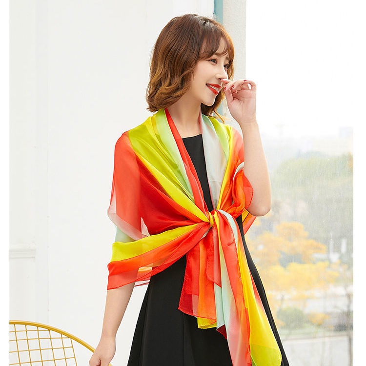 Khăn Choàng Chiffon Lụa Màu Gradient Cầu Vồng Chống Nắng Mùa Thu Đông Dễ Phối Đồ Cho Nữ