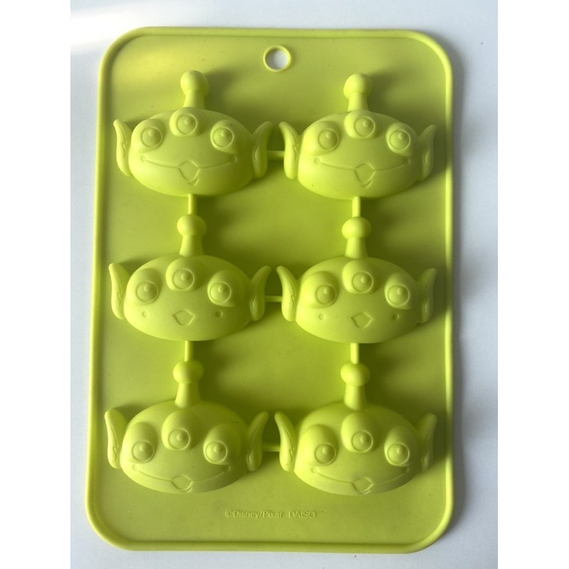 Khuôn silicon Daiso x Disney Pixar chủ đề Toy Story ( Silicone Petite Mold - Toy Story Little Green Aliens )
