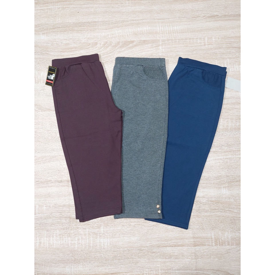 Quần Thun Nữ Leggeng Lửng.. Giá Sốc 35.000 1 cái.