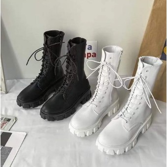 Giày Bốt phong cách Ulzzangs màu đen trắng  FULL HỘP Mã 1106 | BigBuy360 - bigbuy360.vn