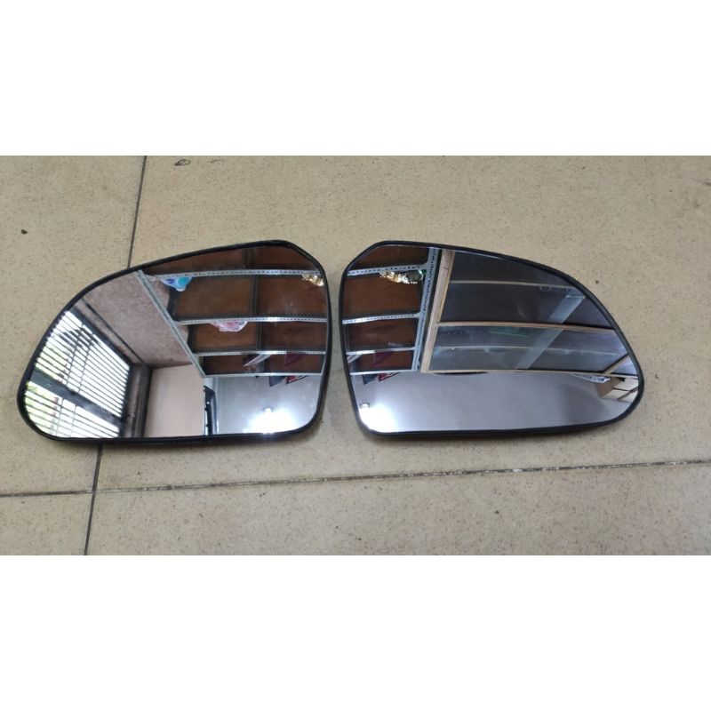 Mặt gương i10 Grand , mặt kính chiếu hậu - Phu tùng XE CỎ