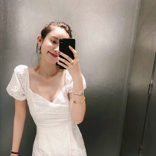 VÁY TRẮNG CỔ CHỮ V, XẺ TÀ. ORDER