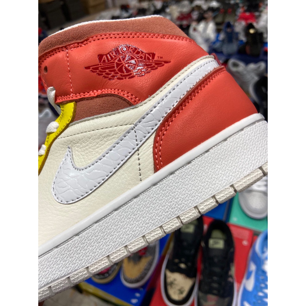 Giày Air Jordan 1 Mid "To My First Coach"