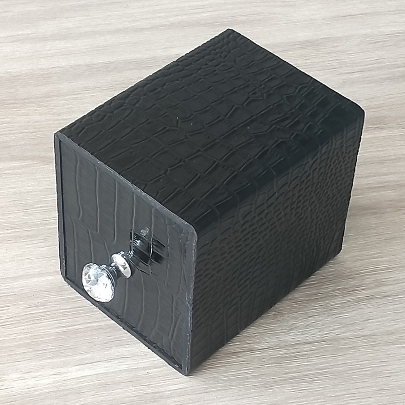 Hộp Khử Trùng Dụng Cụ Làm Móng Bằng Tia UV Có Thể Sạc Lại Tiện Dụng